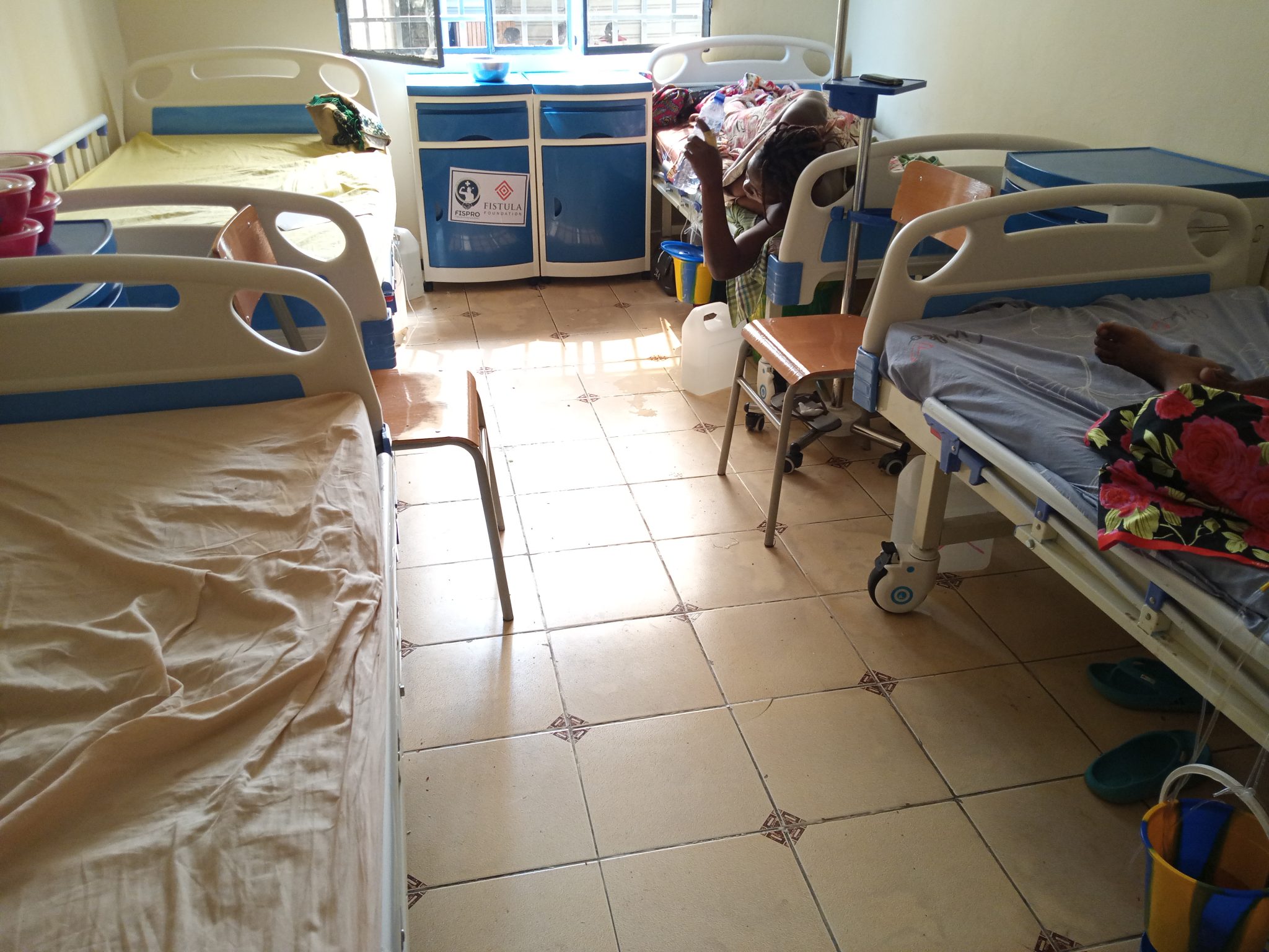 Dotation de FisPro en équipements médicaux par Fistula Foundation ...